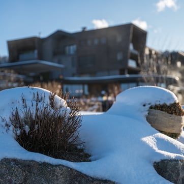 Mountain holidays in Italy with pool and panoramic views Mountain holidays in Italy with pool and panoramic views