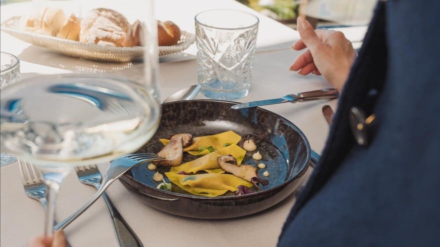 Pranzo con cucina a vista