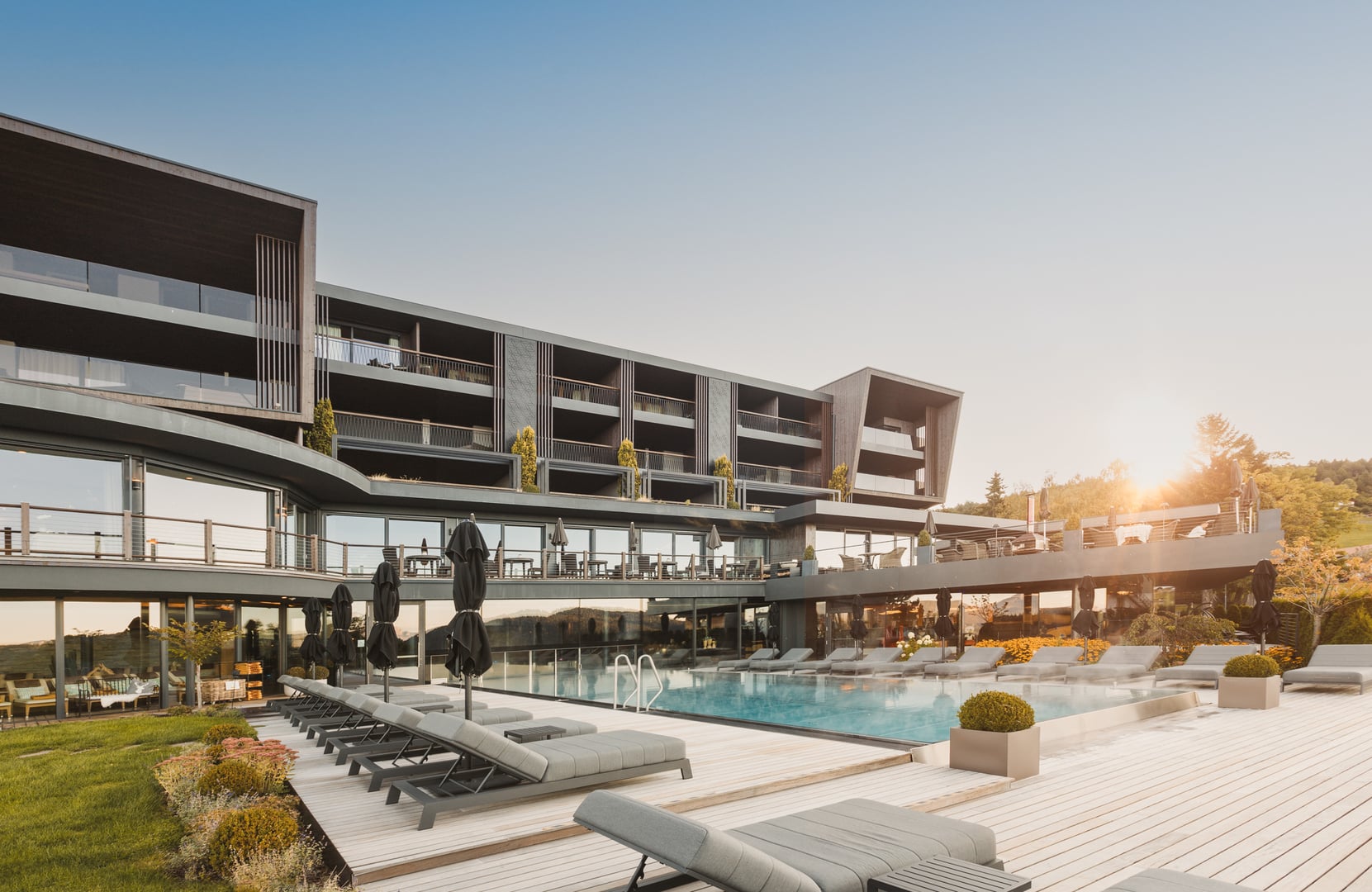 I padroni di casa & la storia dell'hotel Mirabell di Avelengo