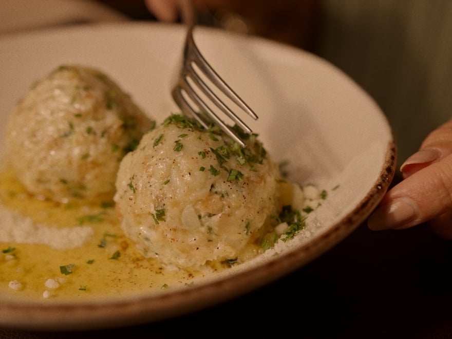 Dumpling lessons at the Chalet M alp