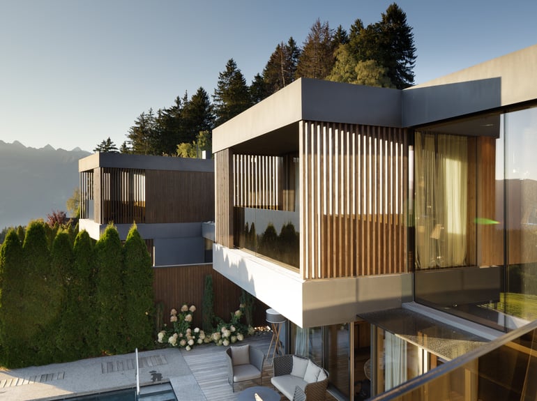 Luxus-Chalets mit Pool in Hafling bei Meran