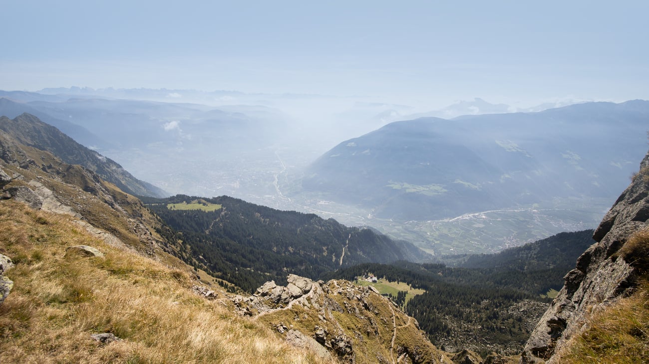 Top location with direct access to nature