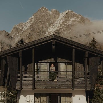 3 chalet, 2 loft. <br> Conviviali di giorno, <br> tranquilli di sera.